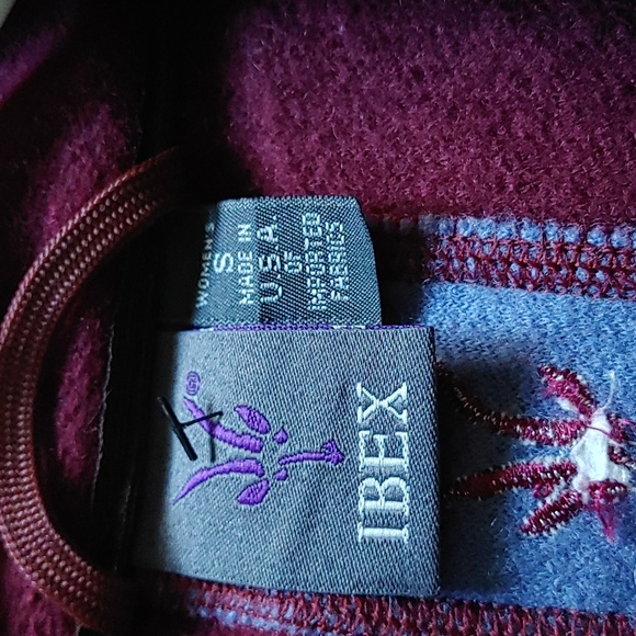 Ibex 100% Merino Wool 1\4  Zip Sweater Sz.S Burgundy - Picture 4 of 6